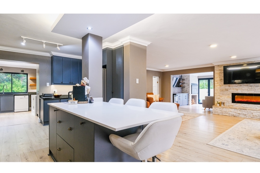 4 Bedroom Property for Sale in Heatherlands Western Cape